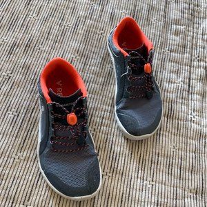 Women's 6 Vivobarefoot Trail Shoes